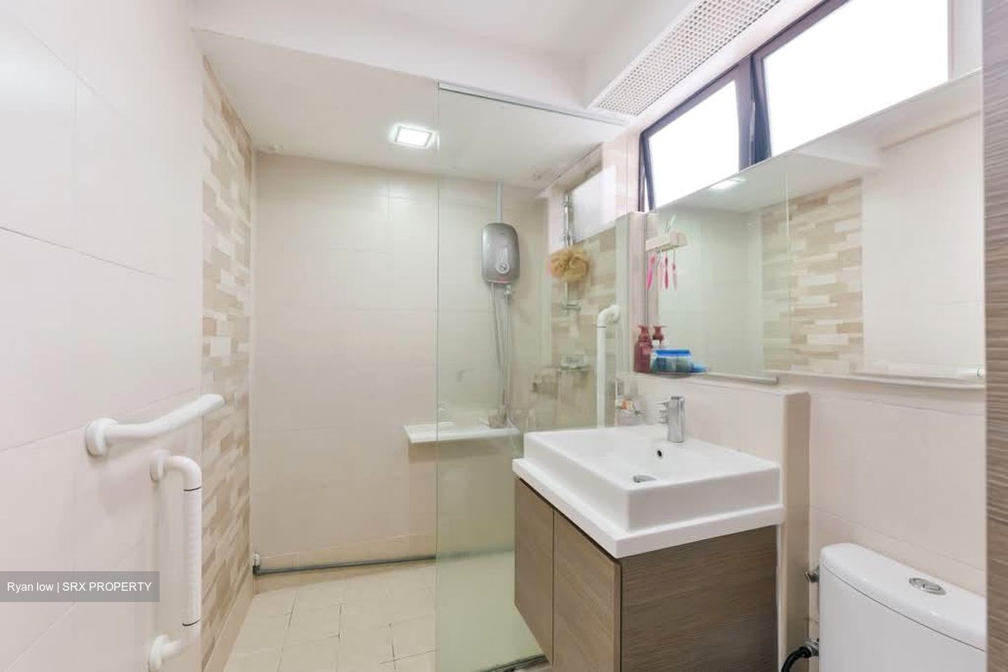 Blk 221 Bukit Batok East Avenue 3 (Bukit Batok), HDB Executive #529229491